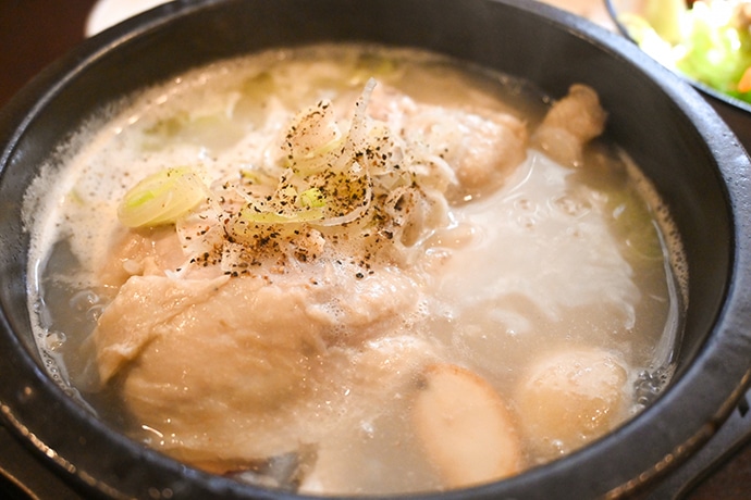 参鶏湯(サムゲタン)